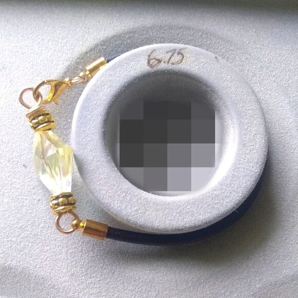 Minimalist Leather + Crystal Bracelet! 6.5" Wrist ~ Stylish Controversial Trendy - Picture 6 of 7